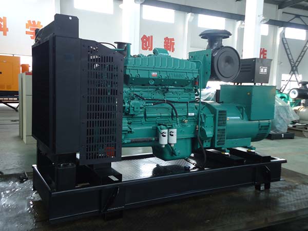 乌什更换发电机组燃油预热装置的加热元件需要哪些工具？